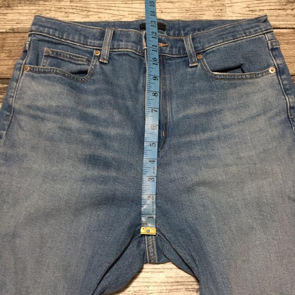 Uniqlo High Rise Flared Jeans Women’s 28 Blue (Inseam 29) Kaihara Light Wash - Picture 3 of 9